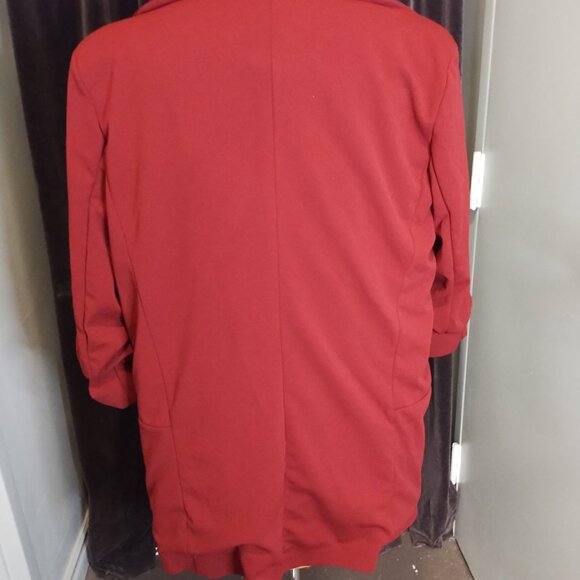 Red Boohoo 3/4 Ruched Sleeves - Size 24 - Picture 2 of 5